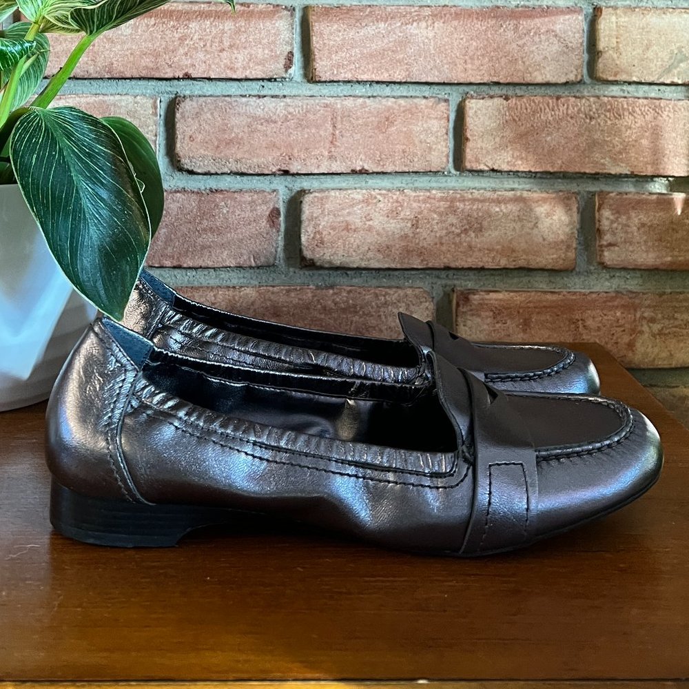 Etienne Aigner Dark Pewter Leather Loafer in Size 11 - Picture 5 of 10